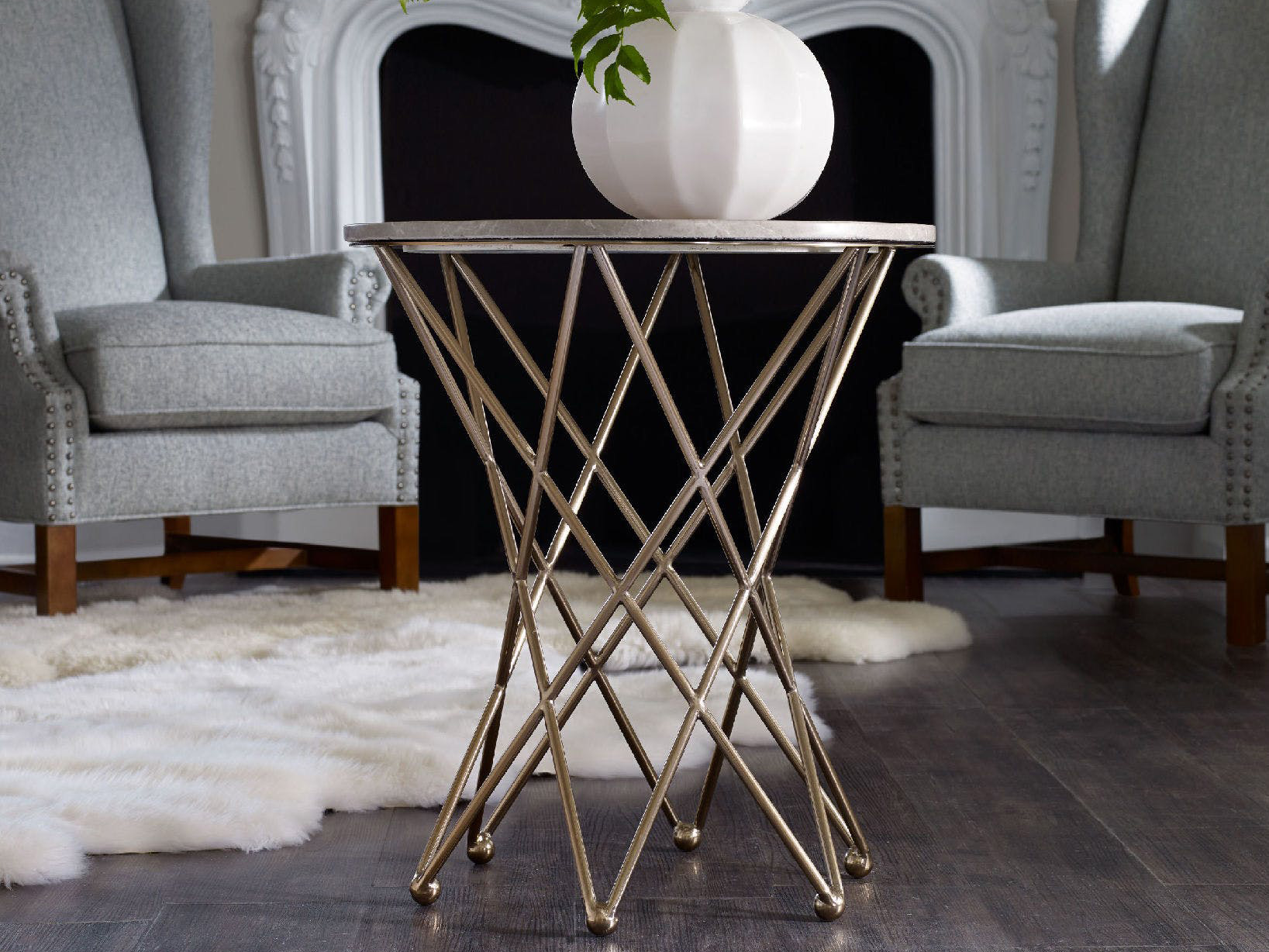 Hooker Furniture Highland Park Gold 24'' Wide Round End Table with