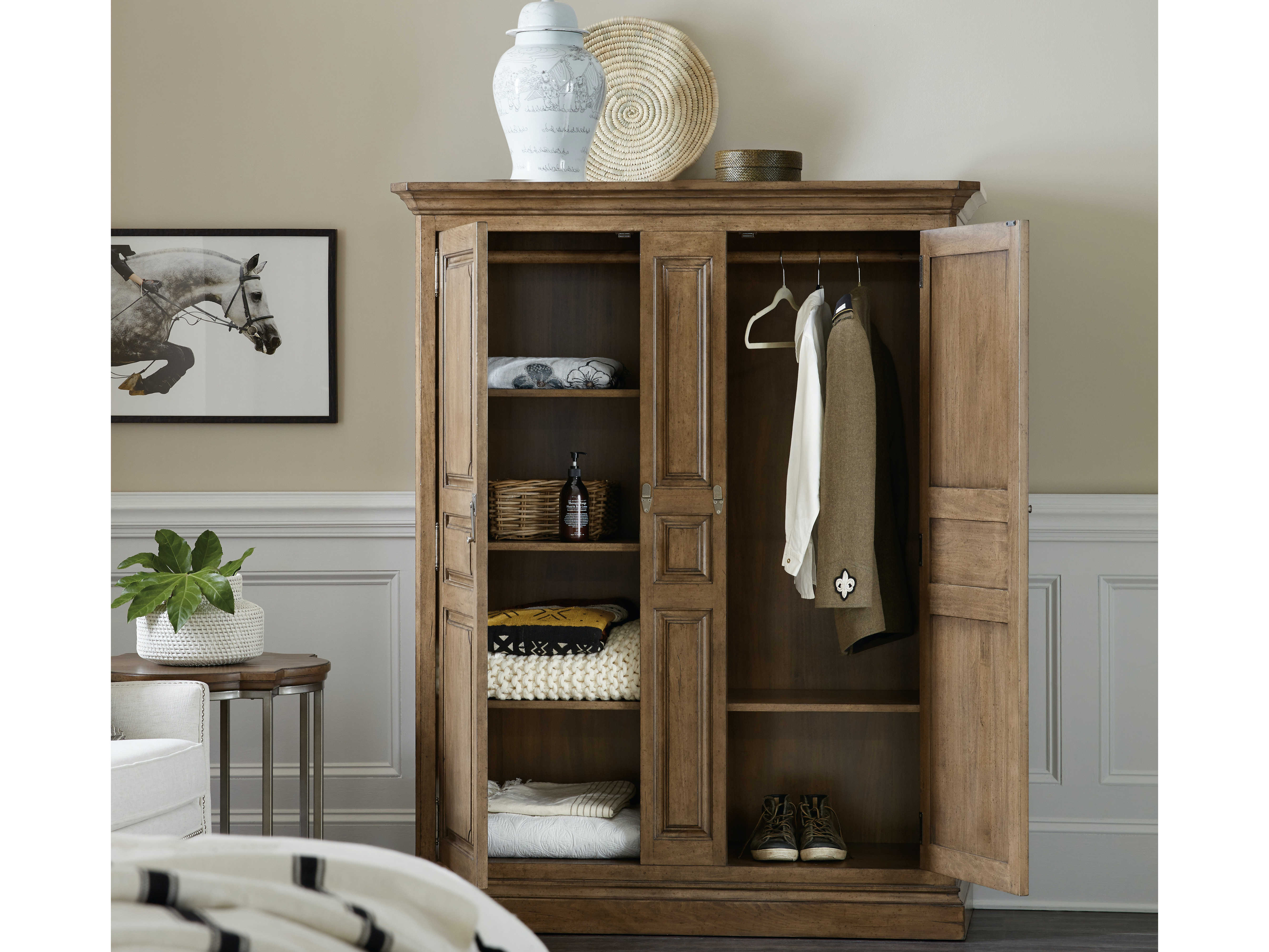 Hooker Furniture Montebello Carob Brown Wardrobe Armoire | HOO61029001380