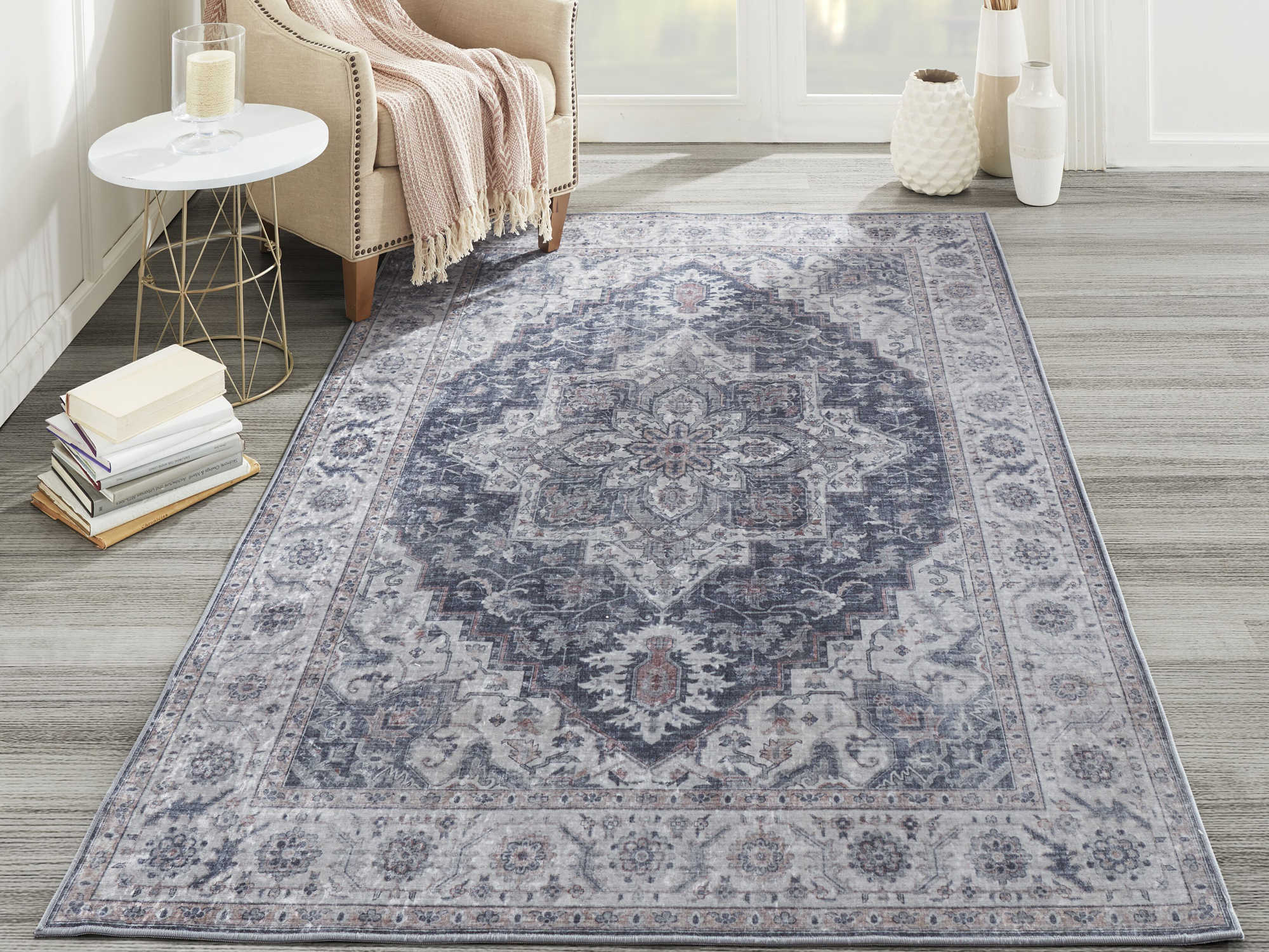 Momeni Karachi Grey Rectangular Area Rug MOKARACKAR8GRY