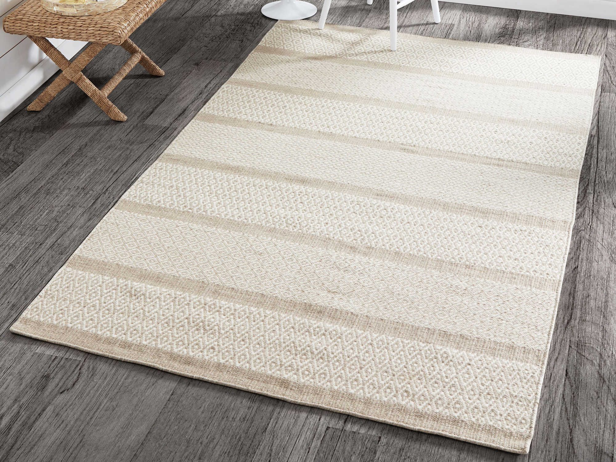 Momeni Mesa Beige Rectangular Area Rug MOMESA0MES9BGE