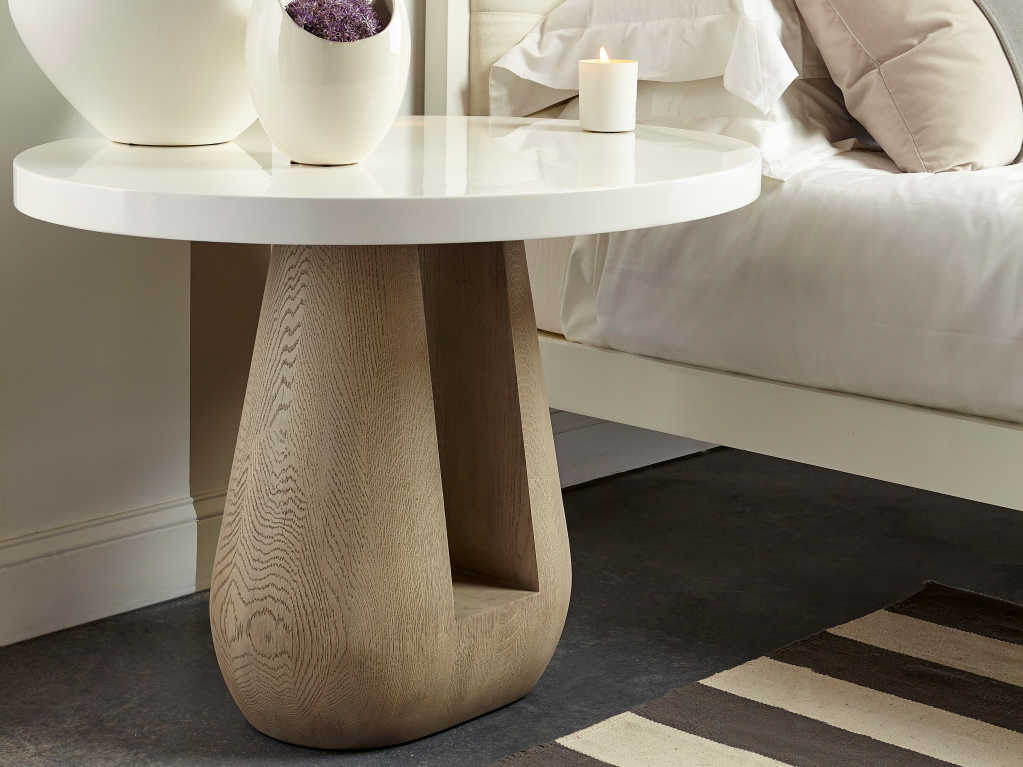 Sonder Distribution Accent Snow White Lacquer With Taupe Oak 40