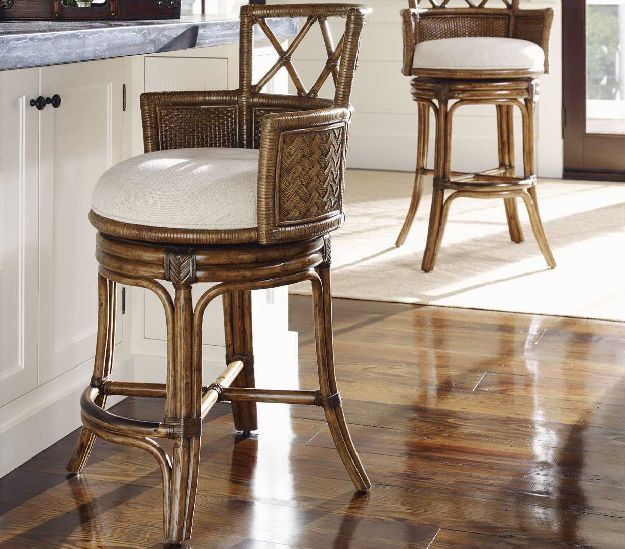 Tommy Bahama Bali Hai Kamala Bay Swivel Counter Stool TO593815