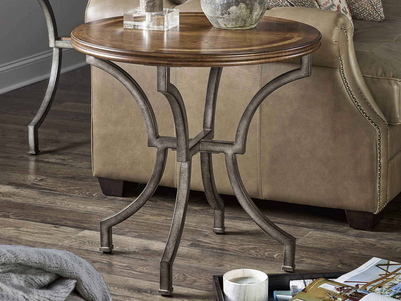 Universal Furniture Ardmore Cherry 28'' Wide Round End Table UF909802