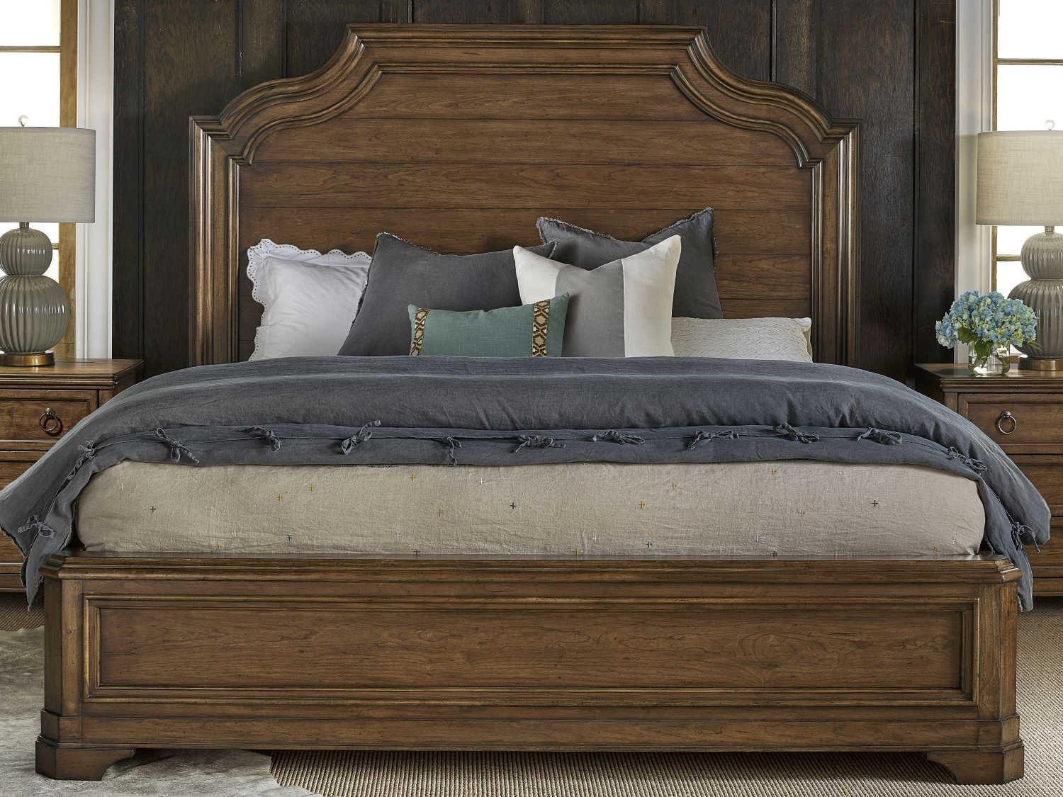 Universal Furniture Ardmore Cherry King Platform Bed UF909260B